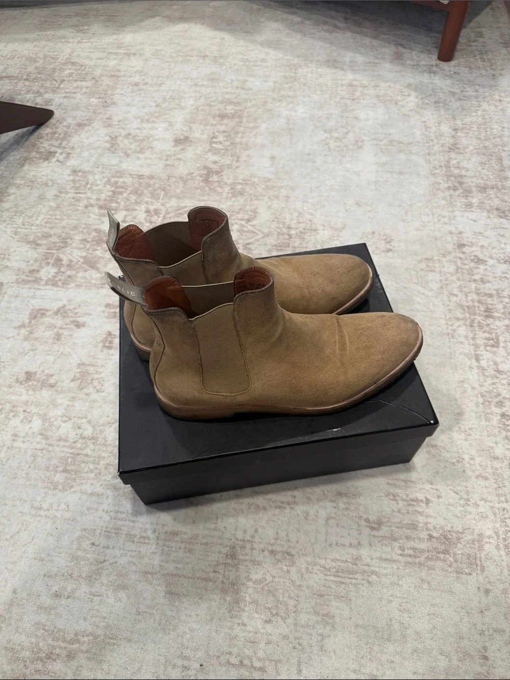 Men's Suede Chukka Boots in Light Brown